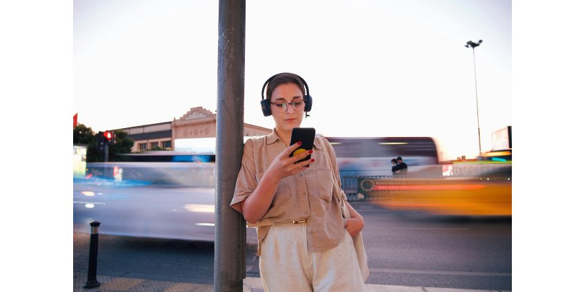 How to Avoid Unexpected Charges While Using Mobile Data Abroad