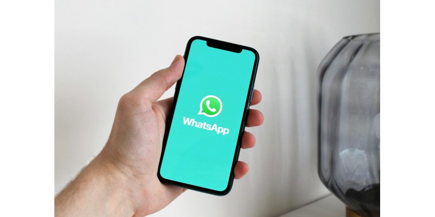 Can I Use WhatsApp Overseas Without Roaming? 