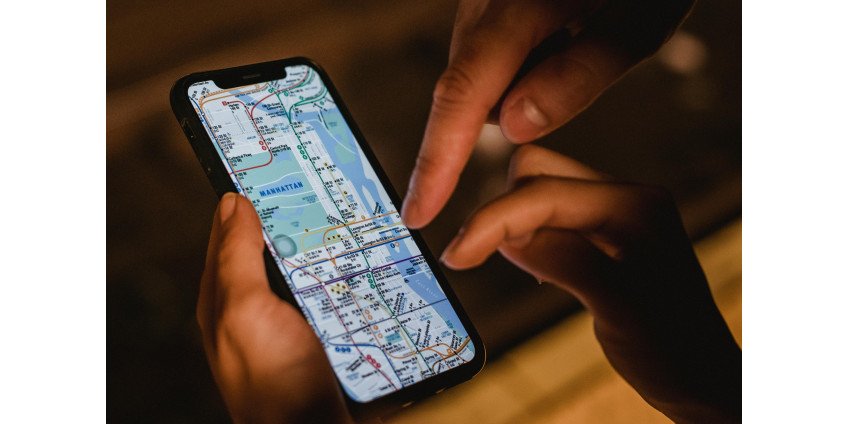 What is the Difference Between SIM Card and International Plan?
